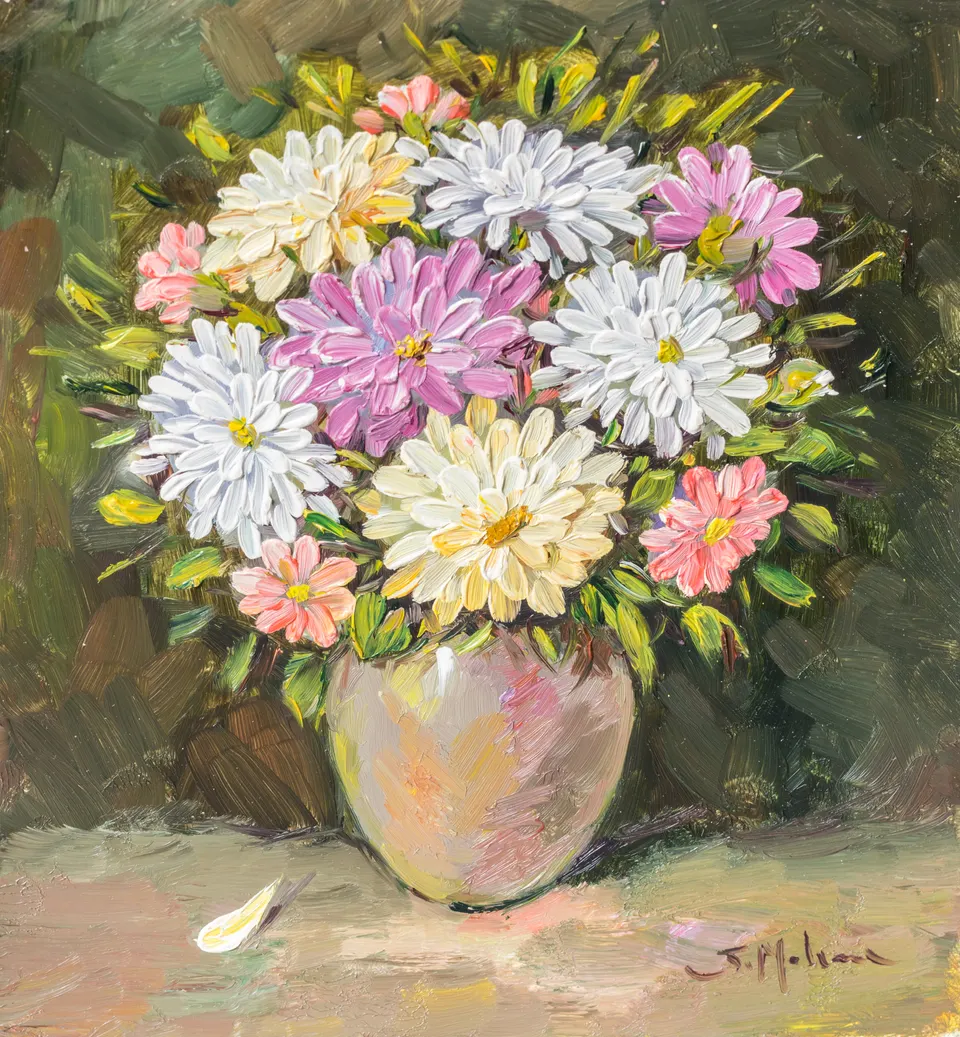Mauve and white daisies